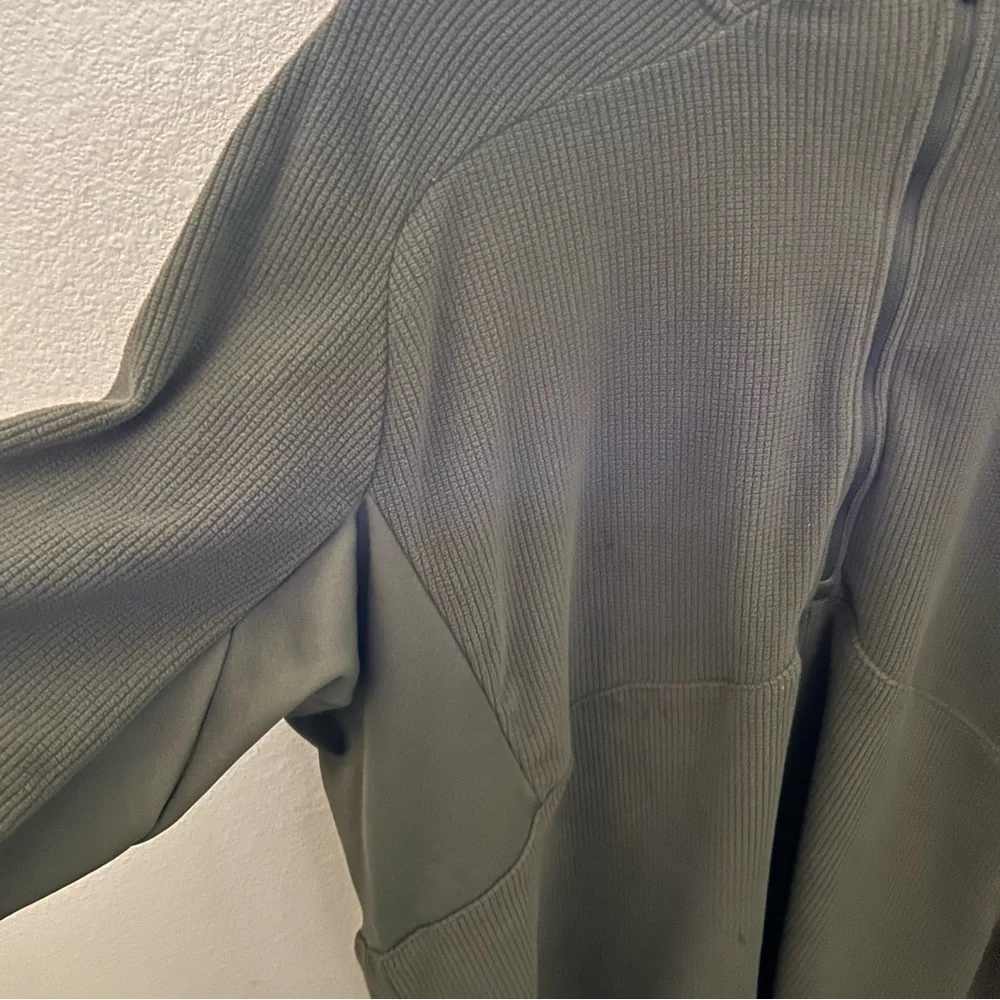 Quechua stylish olive